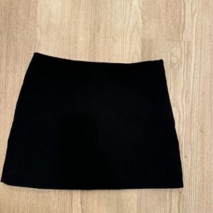 Zara plain black mini skirt
